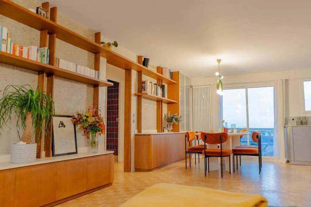 Appartamento Montmartre Penthouse With Stunning Sacre-Coeur View Parigi